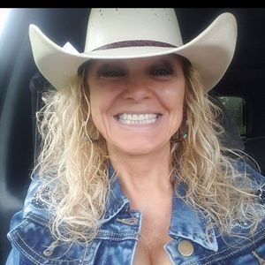 Meet your Posher, Dyan